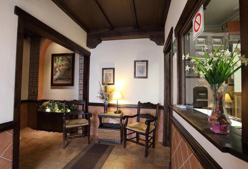 פנסיון Hostal Rocio