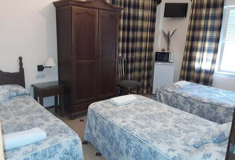 פנסיון Hostal Rocio