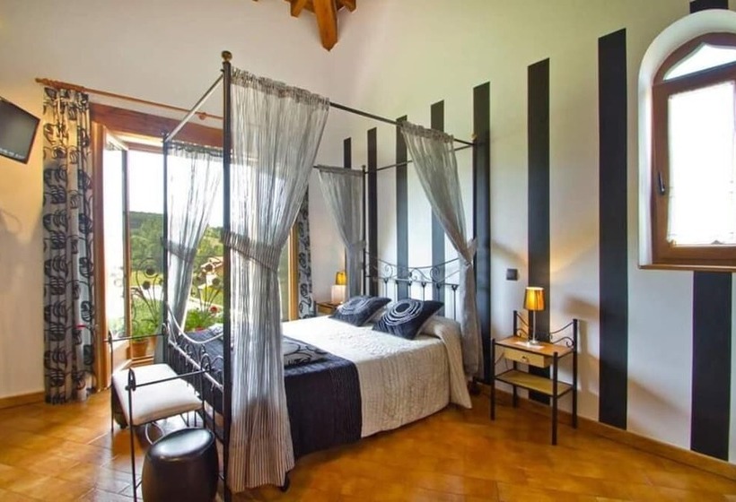 פנסיון Posada La Fabula