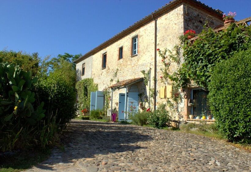 فندق Il Poggio Di Teo