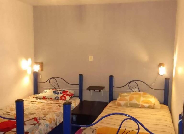 هاستل Hostal Música Y Arte