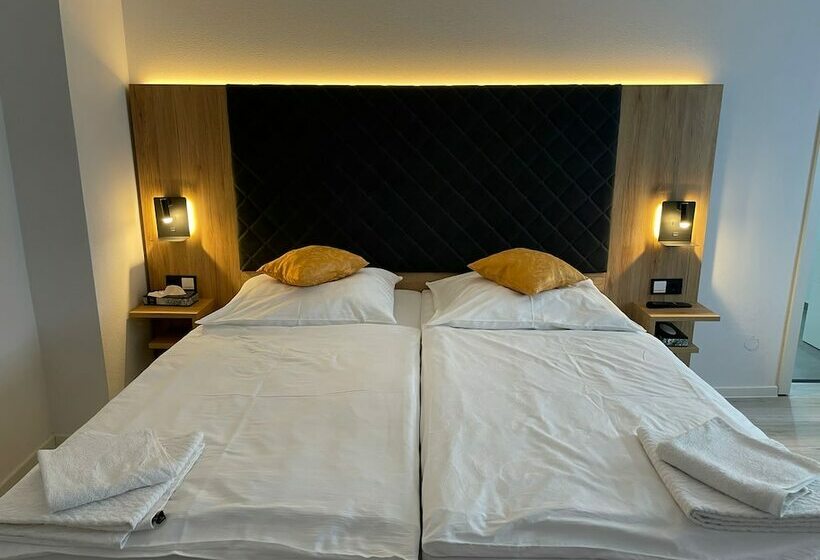 ホテル & Restaurant Bella Italia