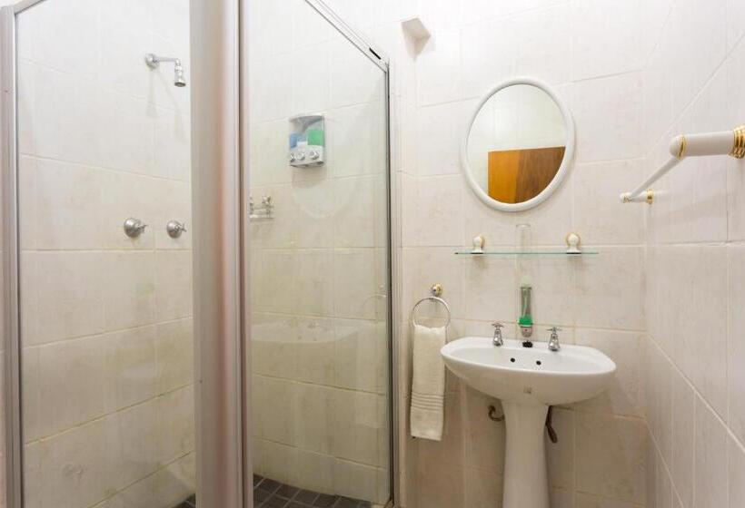 פנסיון Colesview Guest House