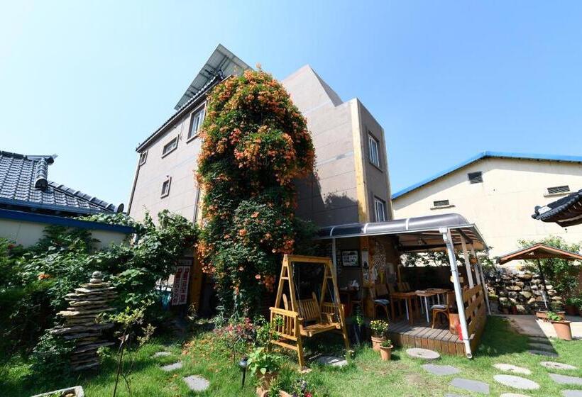 פנסיון Dasomchae Hanok Stay