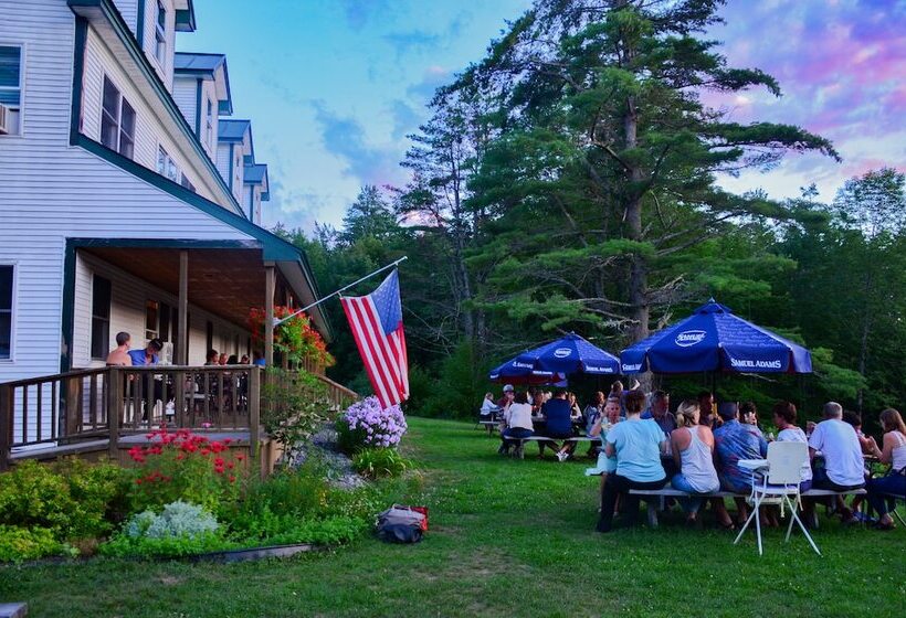 فندق صغير Inn By The River