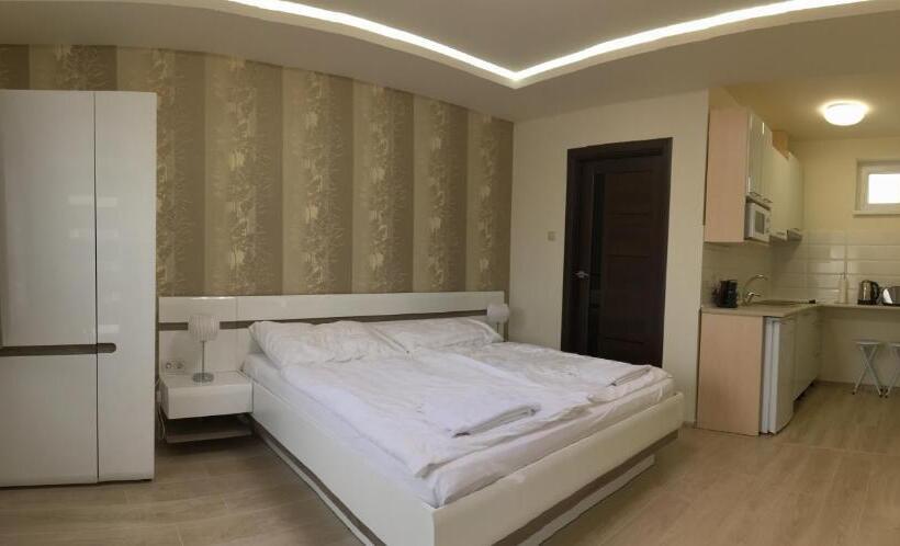 تختخواب و صبحانه Kristály Apartmanok