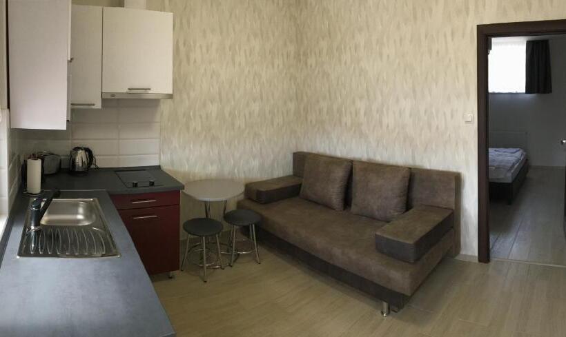 تختخواب و صبحانه Kristály Apartmanok