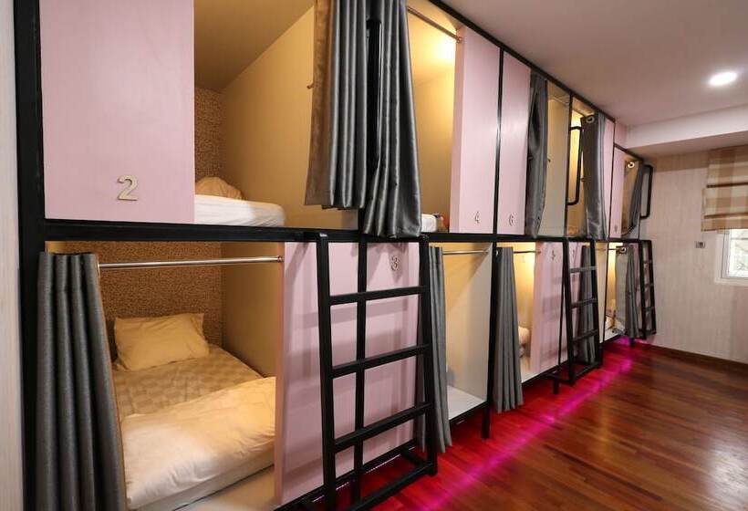 هتل کپسول Mm Capsule Hostel