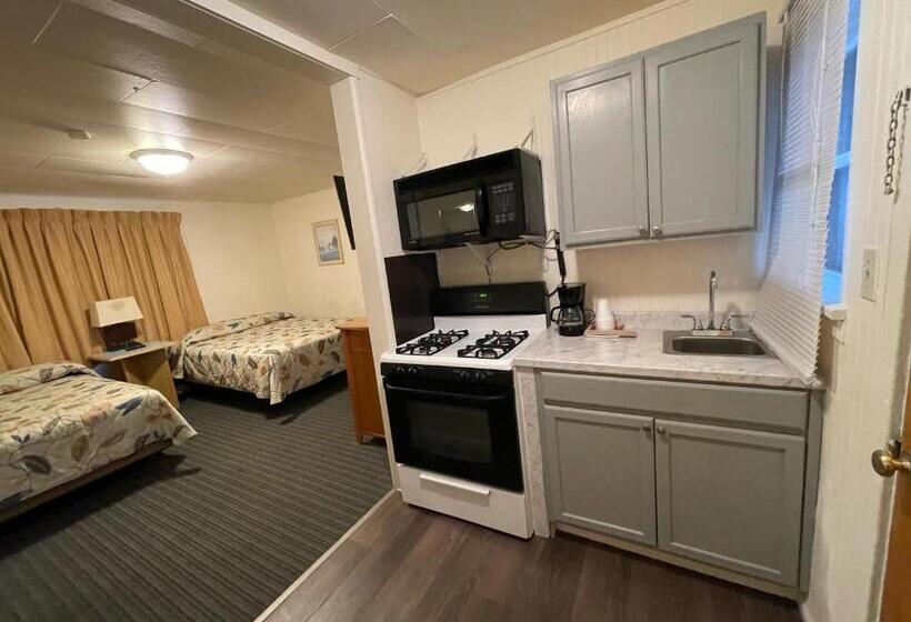 Lakeside Motel