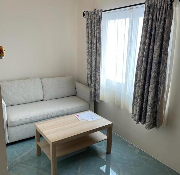 پانسیون Joets Guesthouse