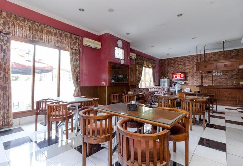 Пансион Reddoorz @ Taman Menteng Bintaro
