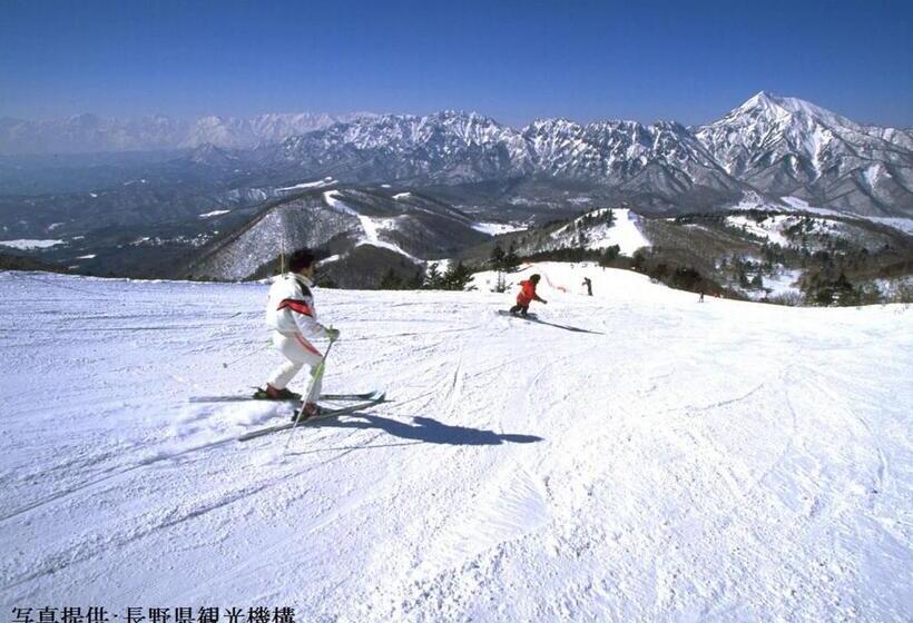 بنسيون Shioriya