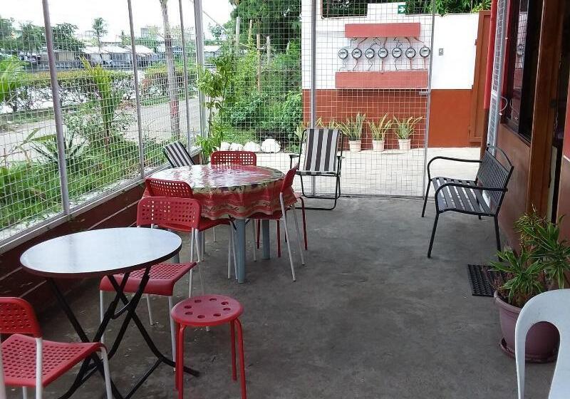 فندق صغير Pete's Inn