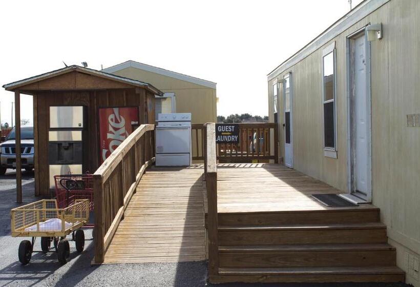 מוטל Cotulla Homes