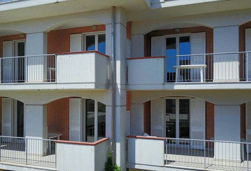 هتل I Cinque Pini