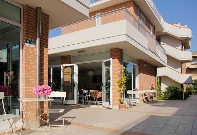 هتل I Cinque Pini