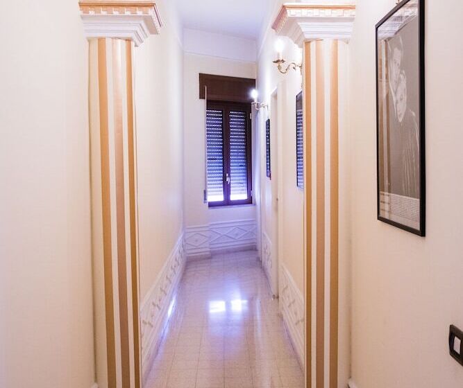 پانسیون Vittoria Guest House Battipaglia