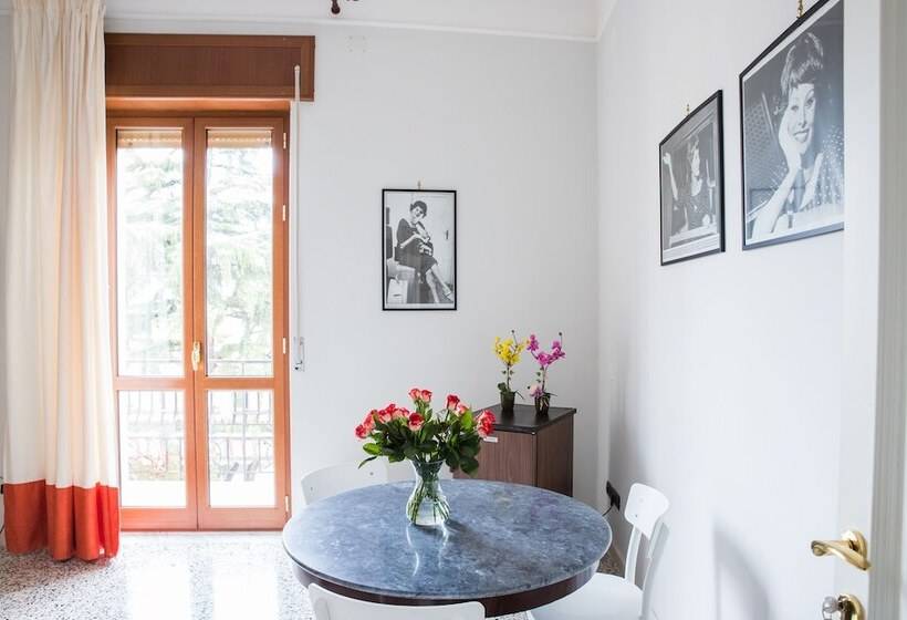 پانسیون Vittoria Guest House Battipaglia