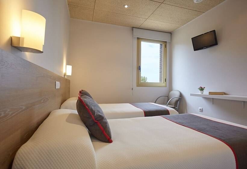 فندق Hostal Nobadis