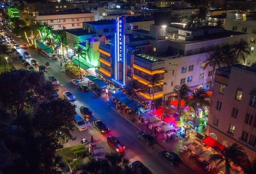 هتل Trouvail Miami Beach