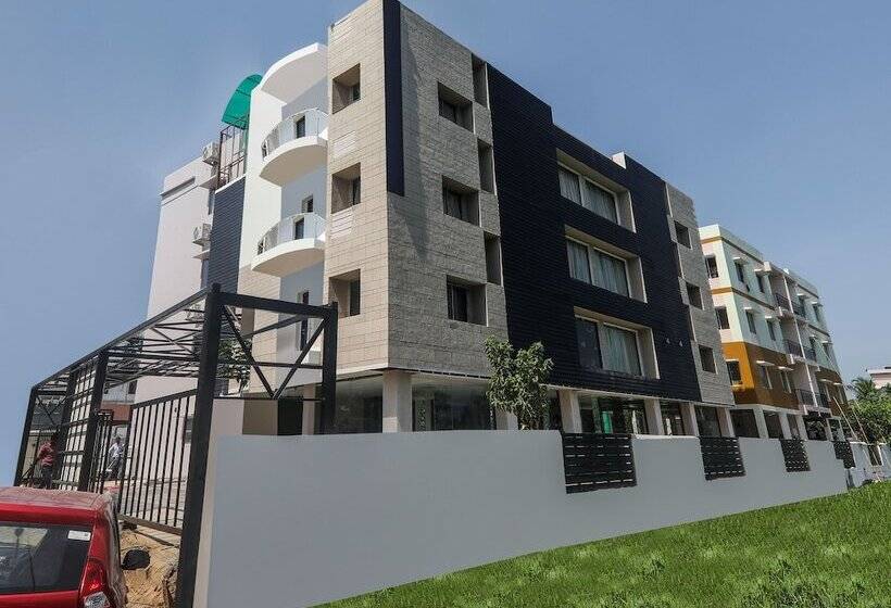 هتل Capital O 16719 Airport Guest House