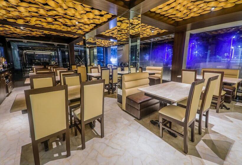 هتل Capital O 16719 Airport Guest House