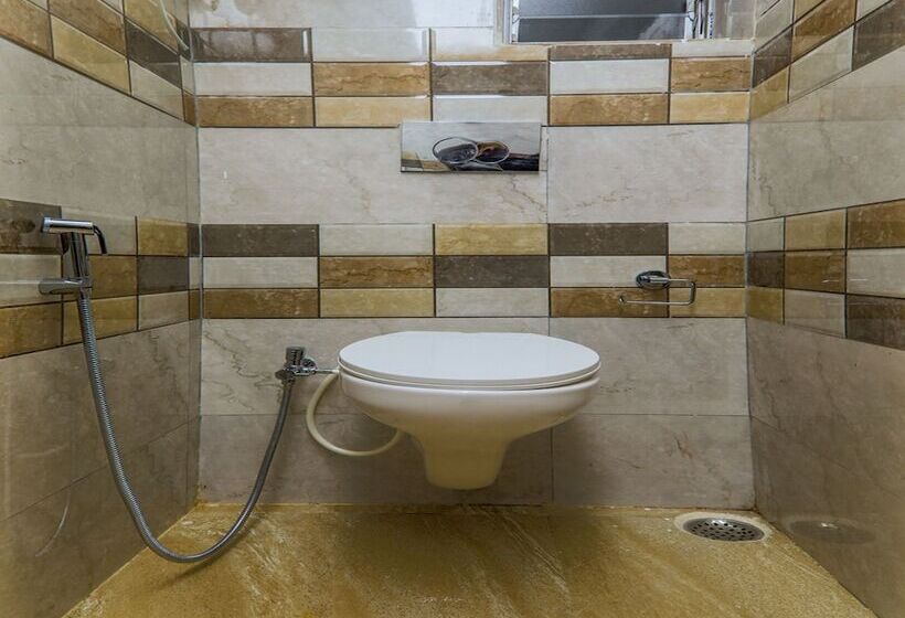 هتل Capital O 16719 Airport Guest House