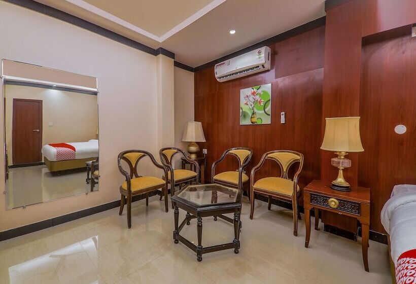 هتل Capital O 16719 Airport Guest House
