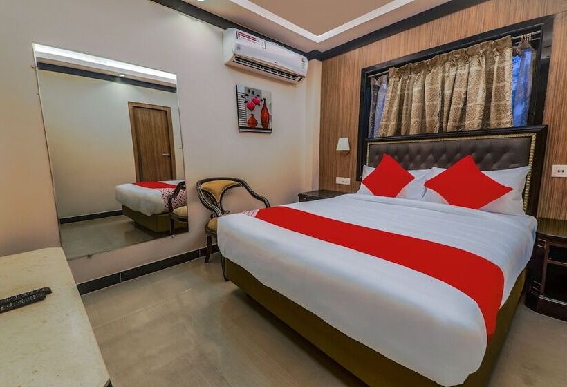 هتل Capital O 16719 Airport Guest House