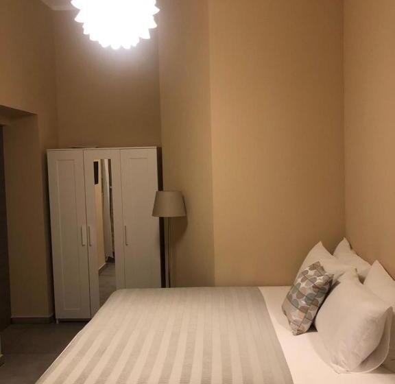 تختخواب و صبحانه Paradise Inn