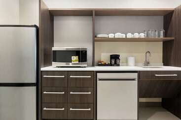 هتل Home2 Suites By Hilton Houston Pearland