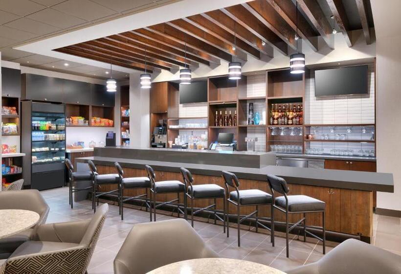 هتل Hyatt Place Anchorage Midtown