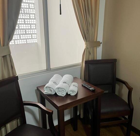 پانسیون Hostal Camil