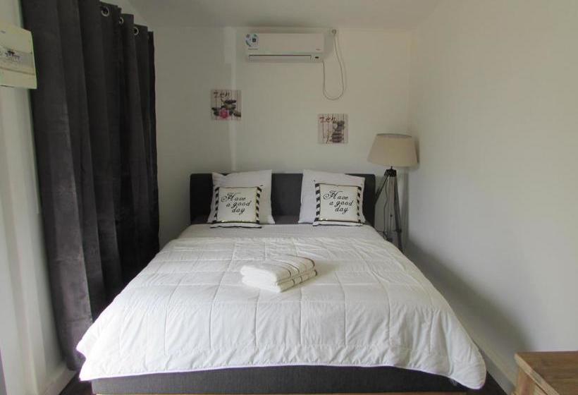 تختخواب و صبحانه Tom Chez Tom Et Dilou