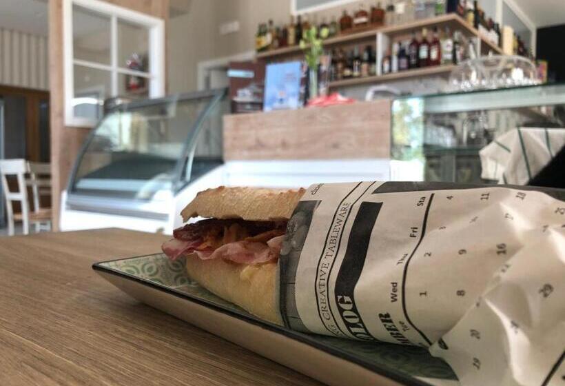 مبيت وإفطار Suberito Rooms&bar