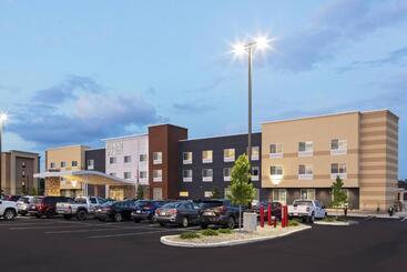 هتل Fairfield Inn & Suites By Marriott Indianapolis Greenfield