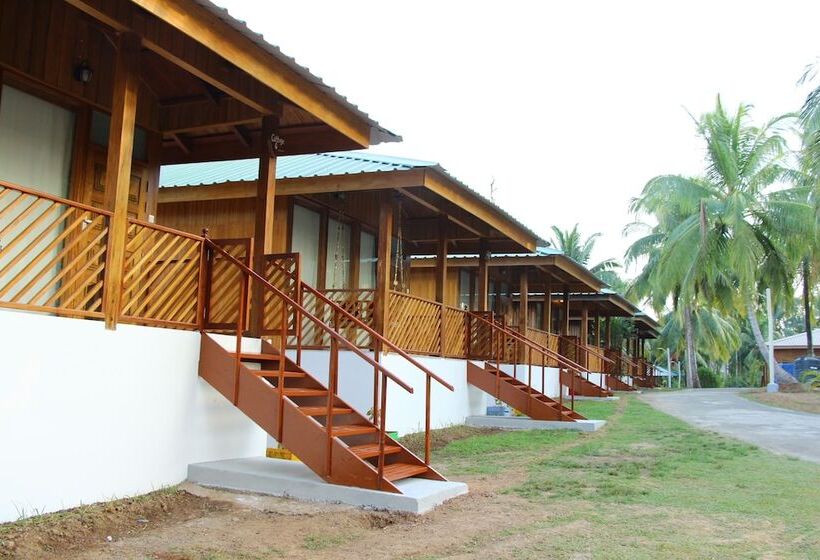 هتل Rainforest Resort