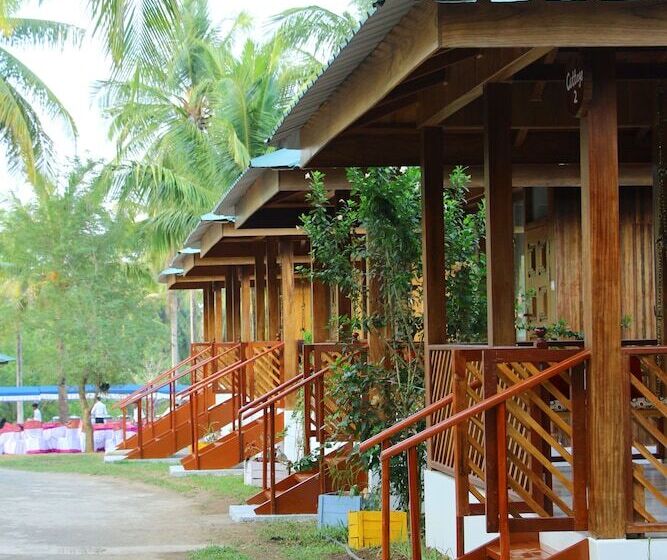 هتل Rainforest Resort