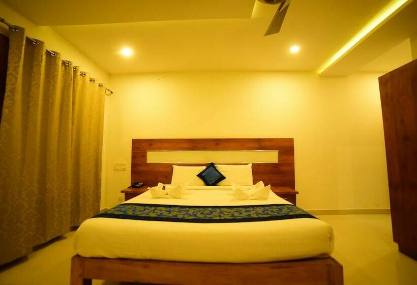 בית מלון כפרי Castle Continental Premium