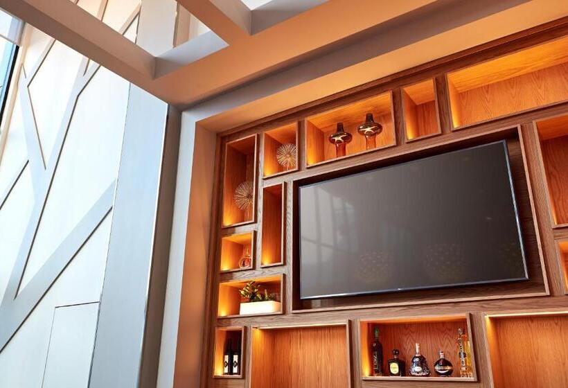 هتل Element Santa Clara