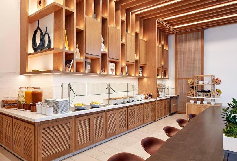 هتل Element Santa Clara