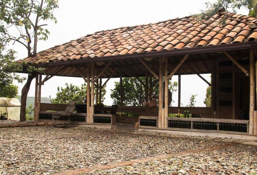 پانسیون Eco Hotel El Columpio