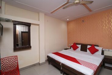 Oyo 29742 Hotel Seva & Restaurant
