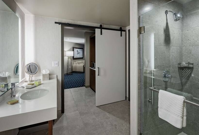 The Bevy Hotel Boerne, A Doubletree By Hilton