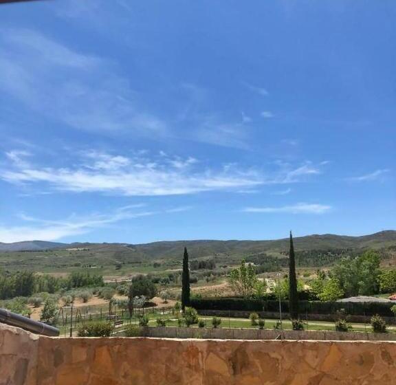 هتل Villa De Estercuel