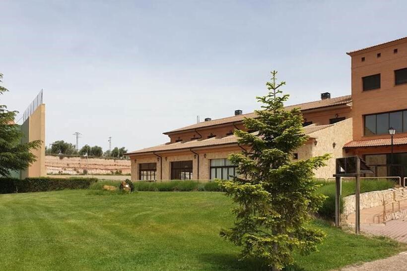 هتل Villa De Estercuel