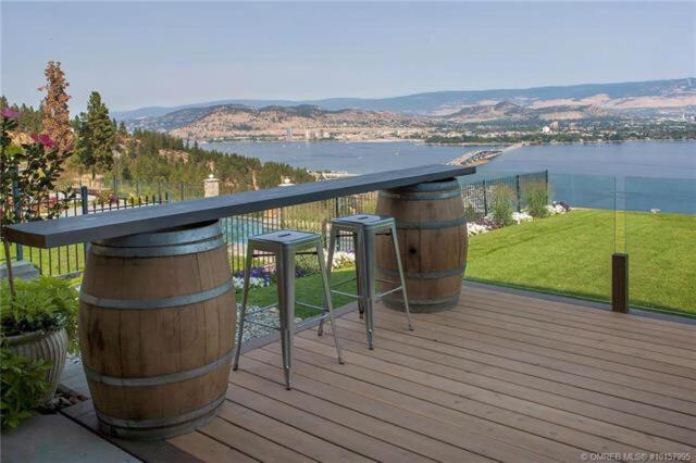 مبيت وإفطار Lake And Bridge View Vacation Home