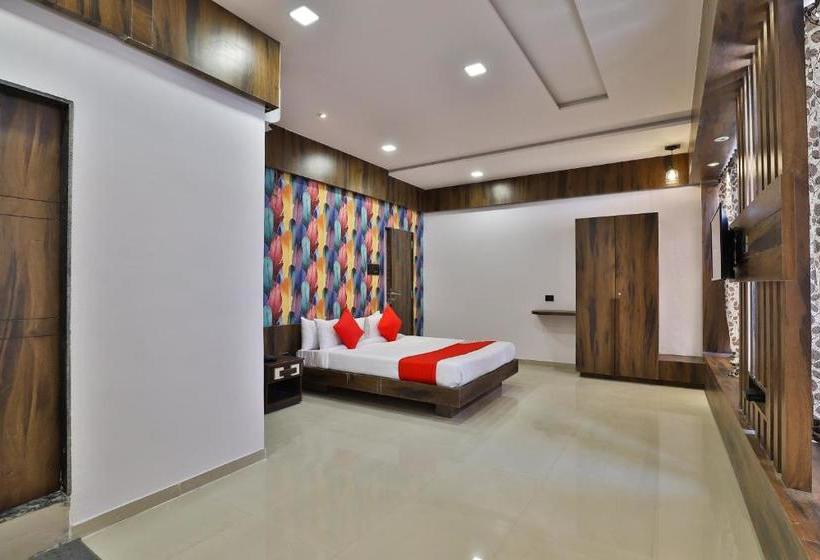 Oyo 28466 Hotel Blue Heaven & Banquet