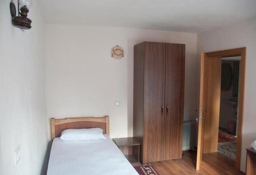 پانسیون Aste Guesthouse