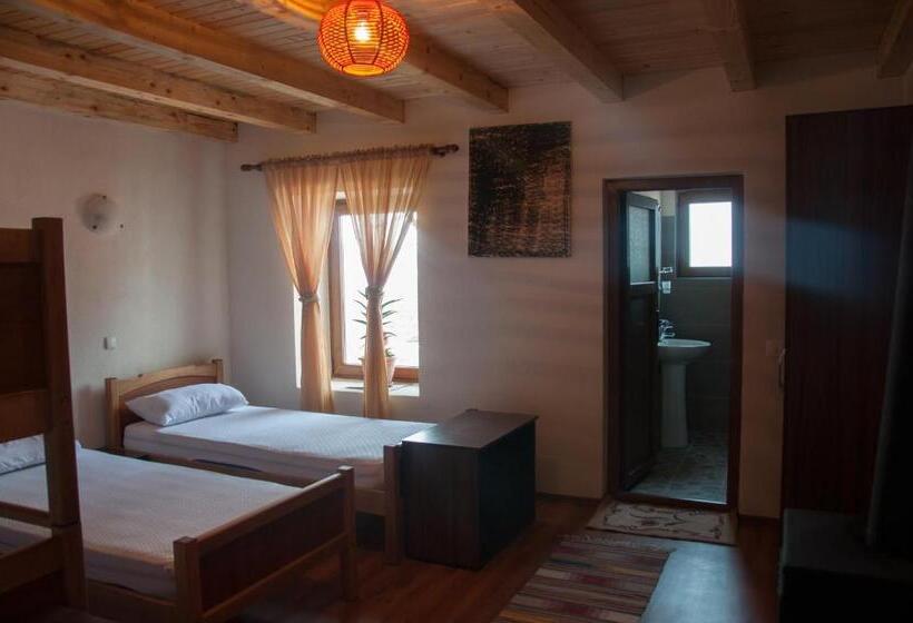 پانسیون Aste Guesthouse